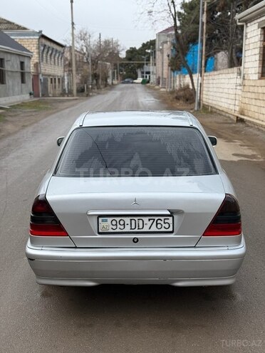 Mercedes C 220 1999, 498,000 km - 2.2 l - Qazax