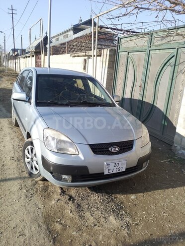 Kia Rio 2006, 377,000 km - 1.5 l - Şirvan