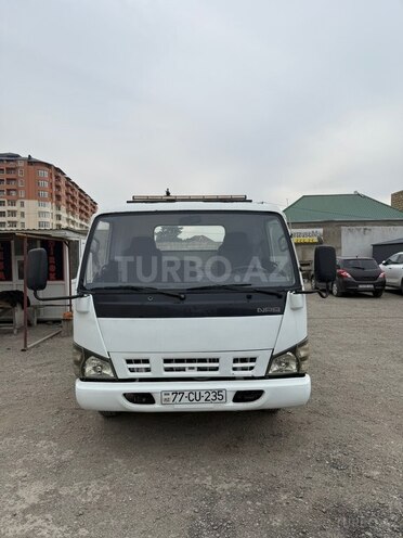 Isuzu NPR 66 P 2008, 266,000 km - 3.9 l - Sumqayıt