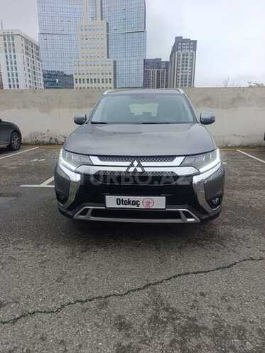Mitsubishi Outlander-1