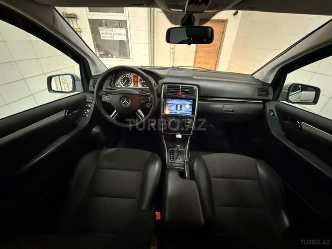 Mercedes B 180 2010, 127,000 km - 1.7 л - Bakı
