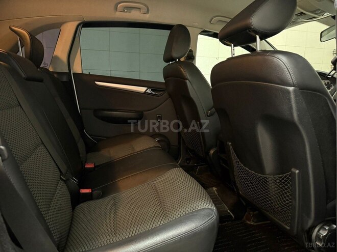 Mercedes B 180 2010, 127,000 km - 1.7 л - Bakı