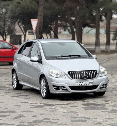 Mercedes B 180 2010, 127,000 km - 1.7 л - Bakı