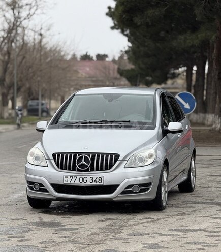 Mercedes B 180 2010, 127,000 km - 1.7 л - Bakı