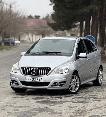 Mercedes B 180 2010, 127,000 km - 1.7 л - Bakı