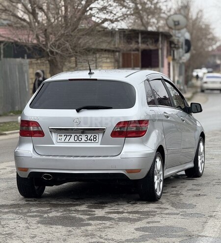 Mercedes B 180 2010, 127,000 km - 1.7 л - Bakı