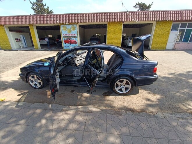 BMW 523 1998, 354,000 km - 2.5 l - Bakı