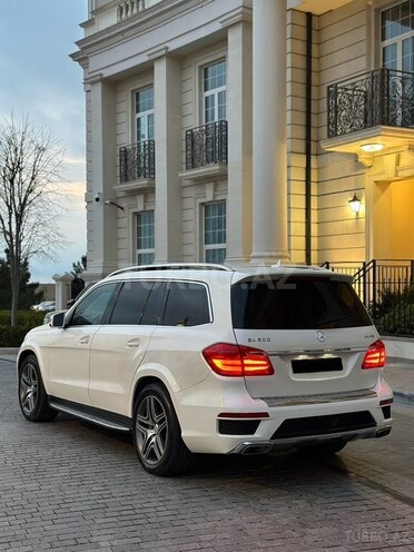 Mercedes GL 550 4MATIC-6
