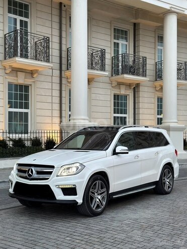 Mercedes GL 550 4MATIC-2