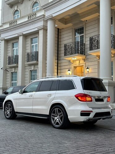 Mercedes GL 550 4MATIC-5