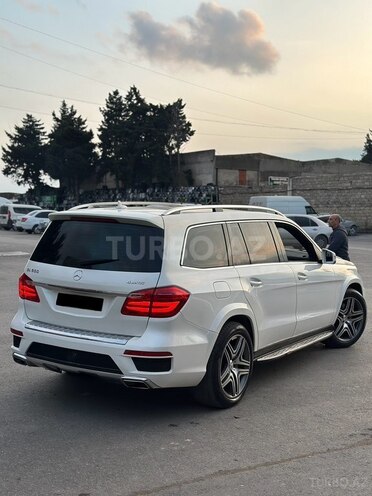 Mercedes GL 550 4MATIC-10