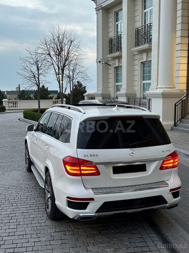 Mercedes GL 550 4MATIC-7