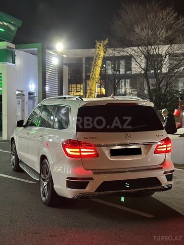 Mercedes GL 550 4MATIC-3