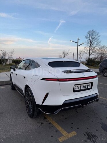 Avatr 11 2025, 13,000 km - 0.0 l - Bakı