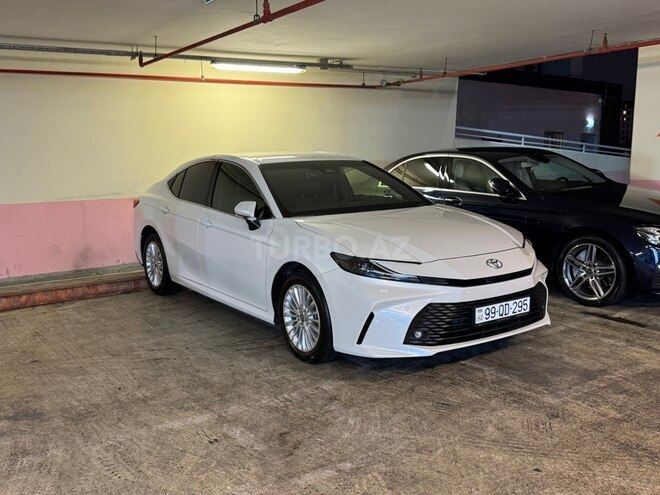 Toyota Camry-1