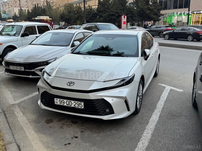 Toyota Camry-6
