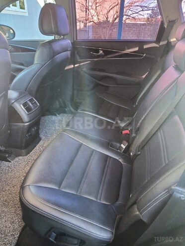 Kia Sorento-9