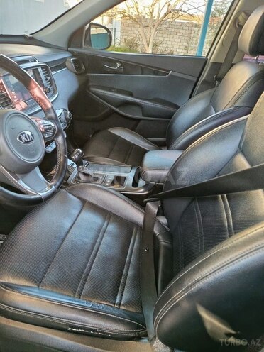Kia Sorento-8