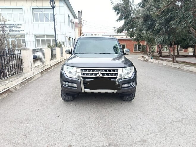Mitsubishi Pajero 2015, 268,855 km - 3.8 л - Bakı