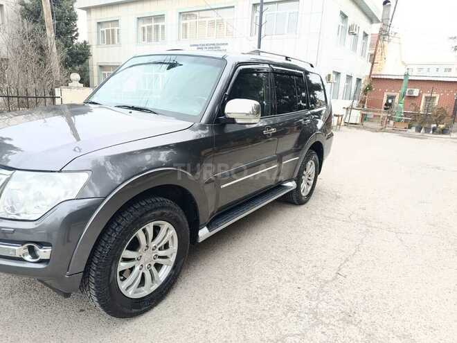 Mitsubishi Pajero 2015, 268,855 km - 3.8 л - Bakı