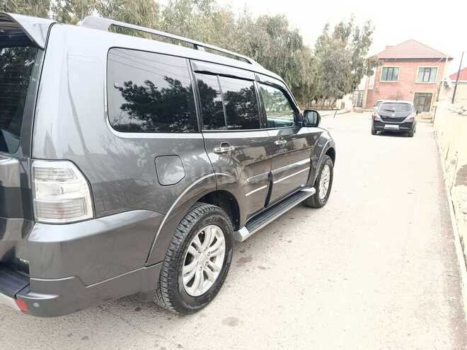 Mitsubishi Pajero 2015, 268,855 km - 3.8 л - Bakı
