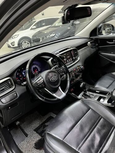 Kia Sorento-11