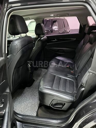 Kia Sorento-12