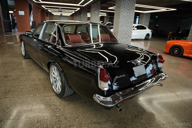 Jaguar  1985, 130 km - 5.3 l - Bakı