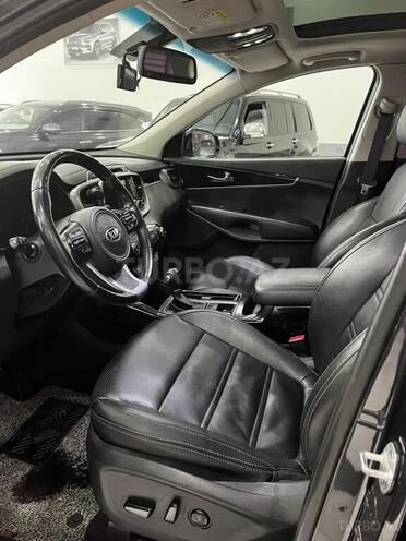 Kia Sorento-8
