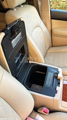 Toyota Land Cruiser-8