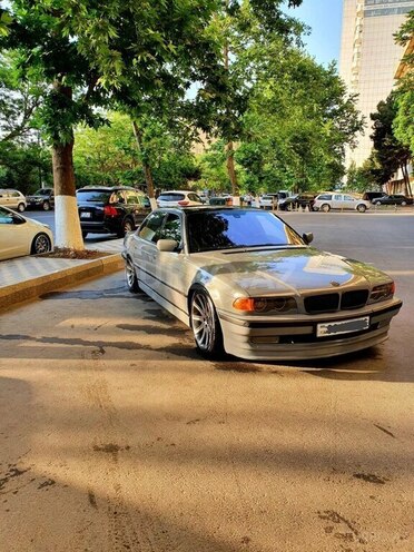 BMW 735 1998, 358,000 km - 3.5 l - Bakı
