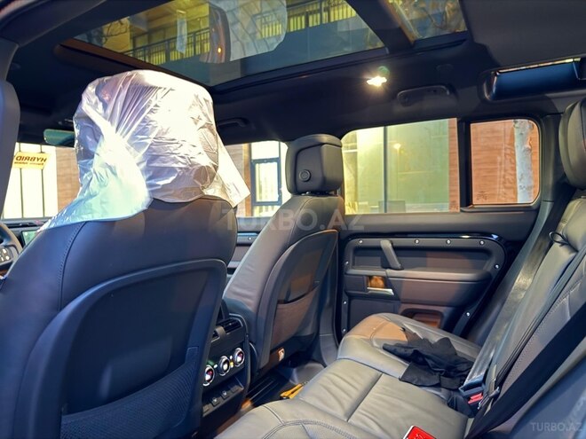Land Rover Defender-13