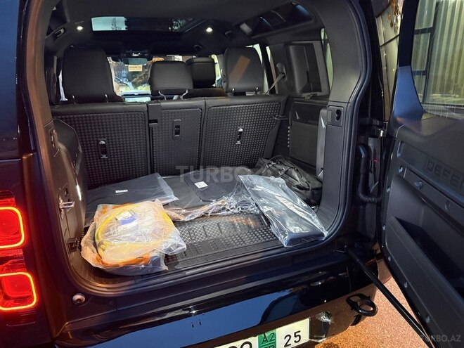 Land Rover Defender-15