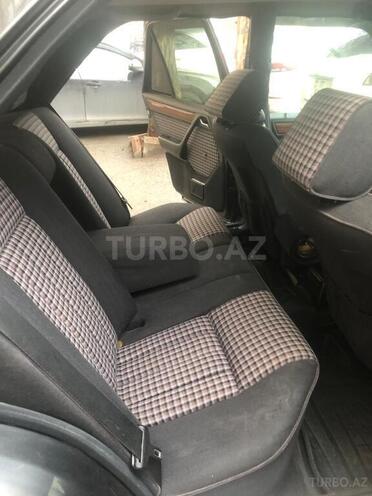 Mercedes 220 E 1994, 251,459 km - 2.2 l - Bakı