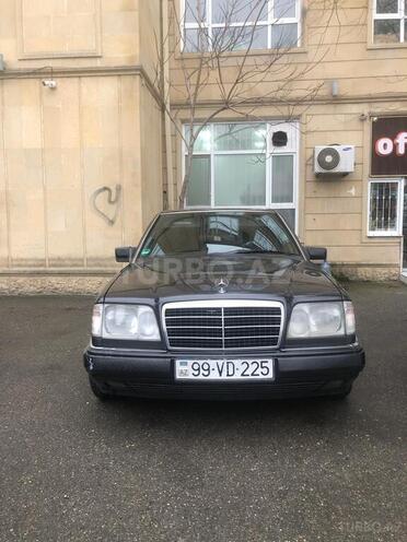 Mercedes 220 E 1994, 251,459 km - 2.2 l - Bakı