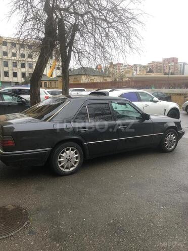 Mercedes 220 E 1994, 251,459 km - 2.2 l - Bakı