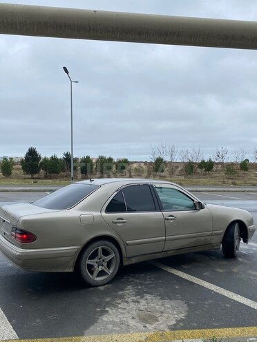 Mercedes E 240 1998, 447,900 km - 2.4 l - Bakı