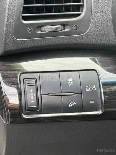 Kia Sorento-8