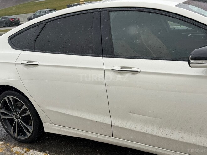 Ford Fusion (North America) 2019, 178,000 km - 2.0 л - Bakı