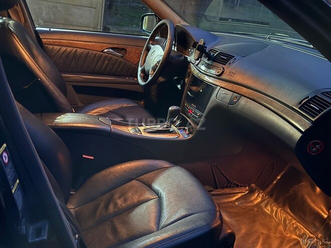 Mercedes E 200 2002, 300,000 km - 2.2 l - Bakı
