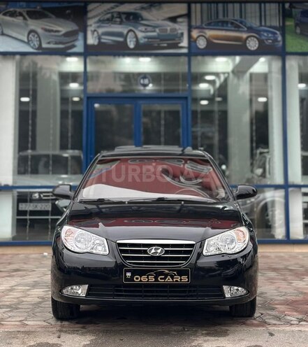 Hyundai Elantra-1