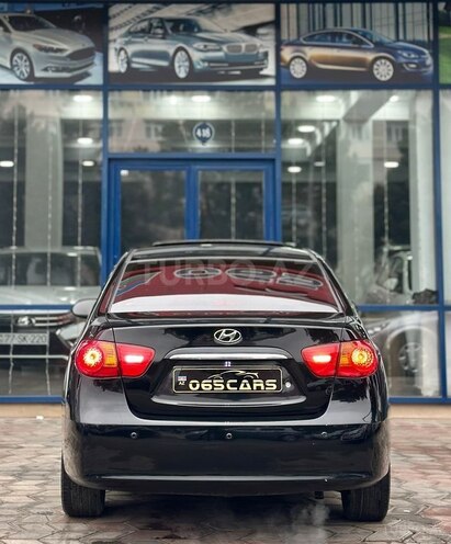 Hyundai Elantra-3
