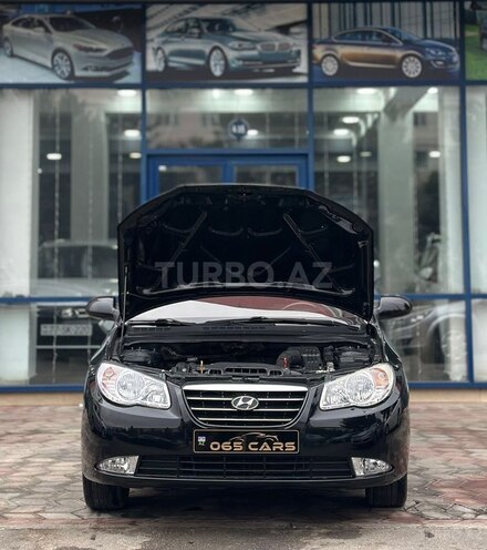 Hyundai Elantra-2