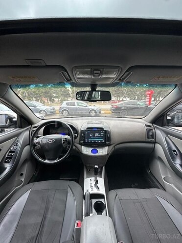 Hyundai Elantra-8