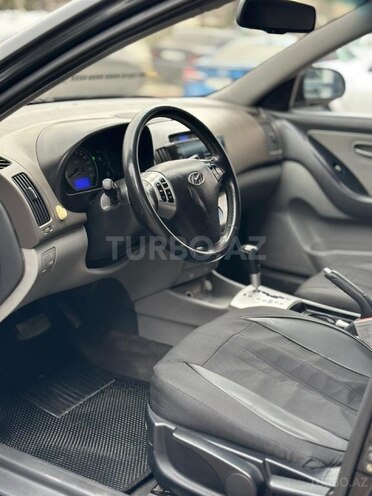 Hyundai Elantra-10