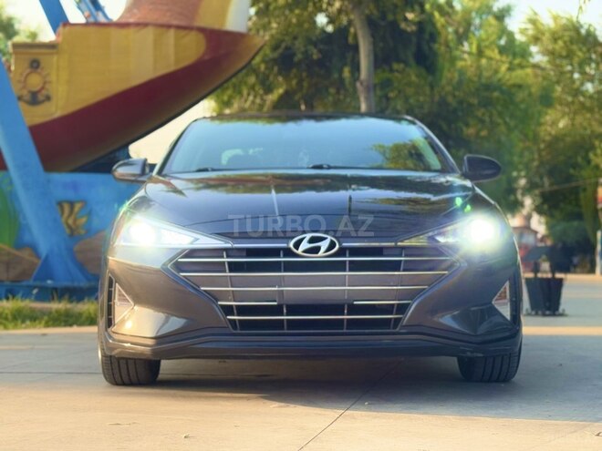 Hyundai Elantra 2019, 163,800 km - 2.0 l - Şirvan
