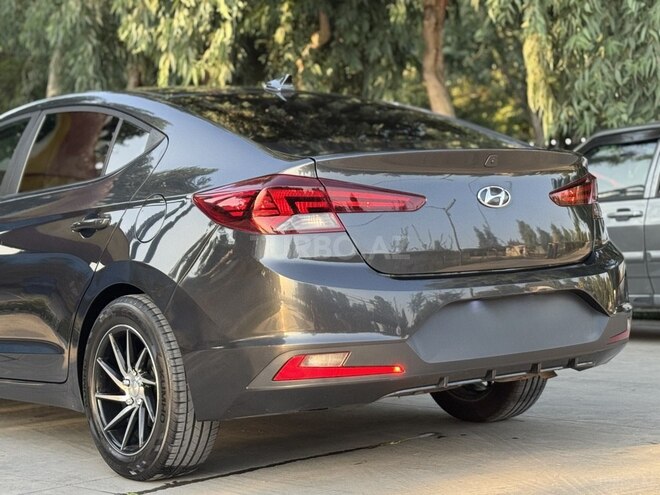 Hyundai Elantra 2019, 163,800 km - 2.0 l - Şirvan