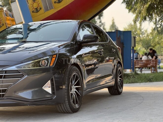 Hyundai Elantra 2019, 163,800 km - 2.0 l - Şirvan