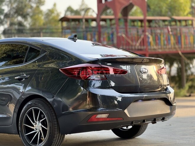 Hyundai Elantra 2019, 163,800 km - 2.0 l - Şirvan
