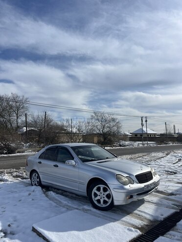 Mercedes C 240 2001, 234,000 km - 2.6 l - Bakı
